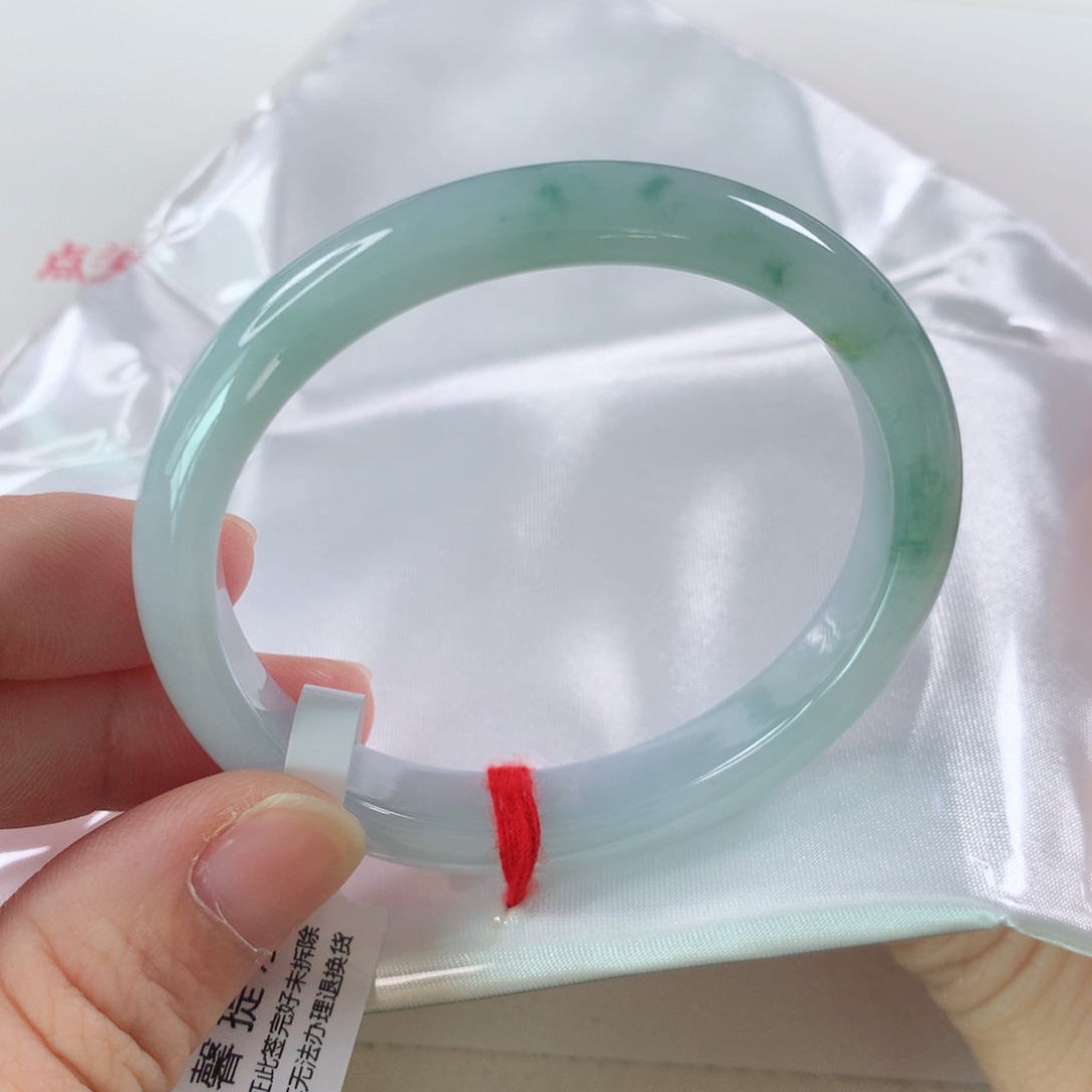 未镶嵌手镯（贵妃镯）翡翠245