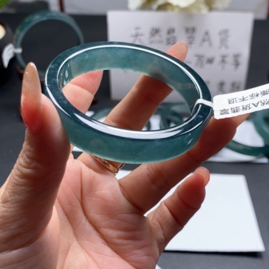 翡翠手镯未镶嵌小*52尺寸