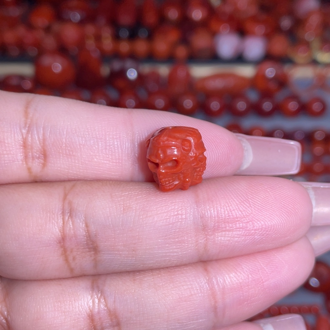 南红玛瑙未镶嵌三面骷髅