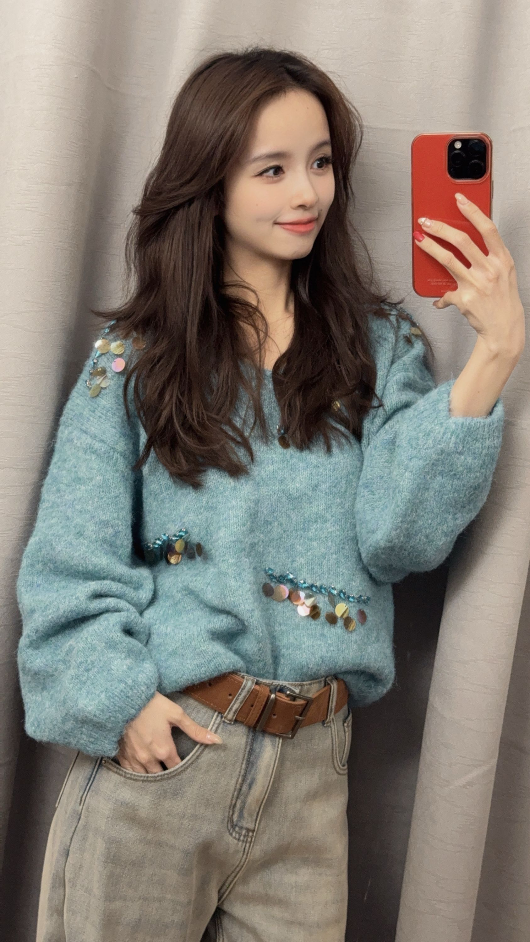 2025`V领纯手工钉珠片订钻2025高端精细百搭针织毛衣  LT10