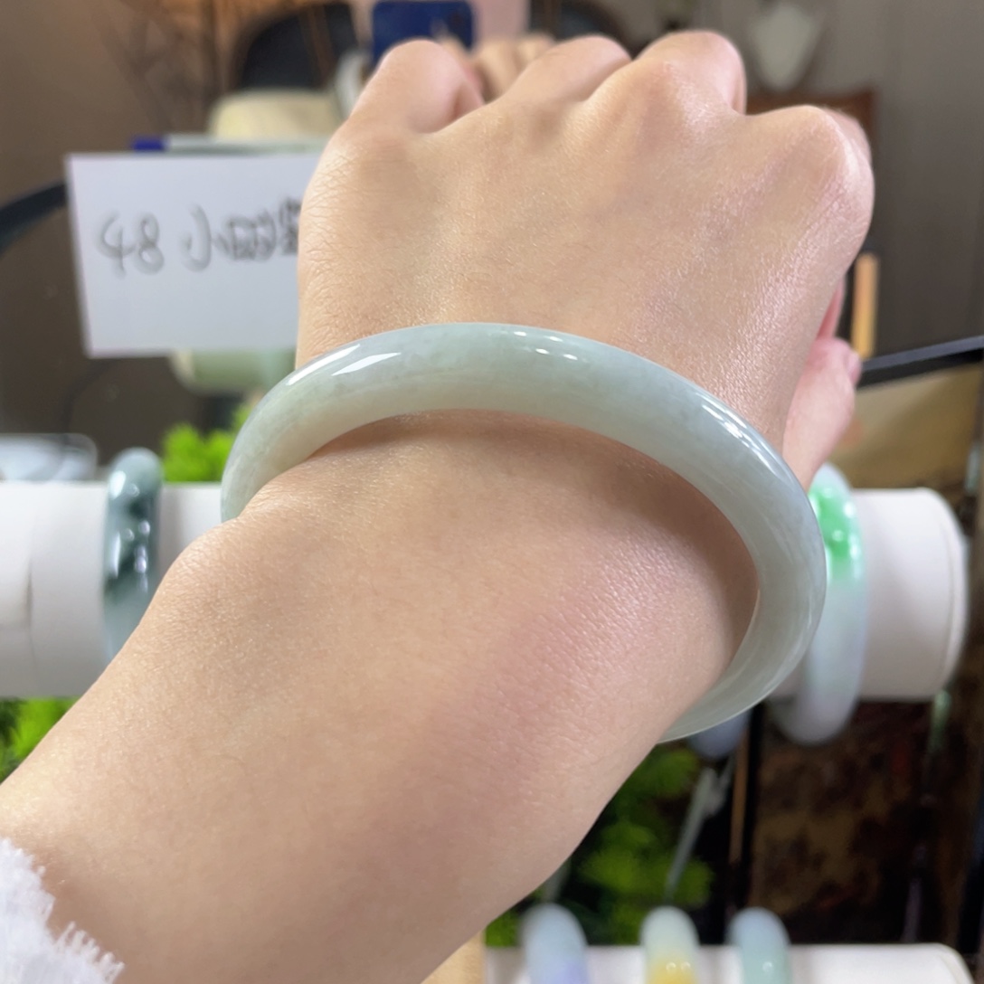 翡翠未镶嵌手镯缅甸翡翠2