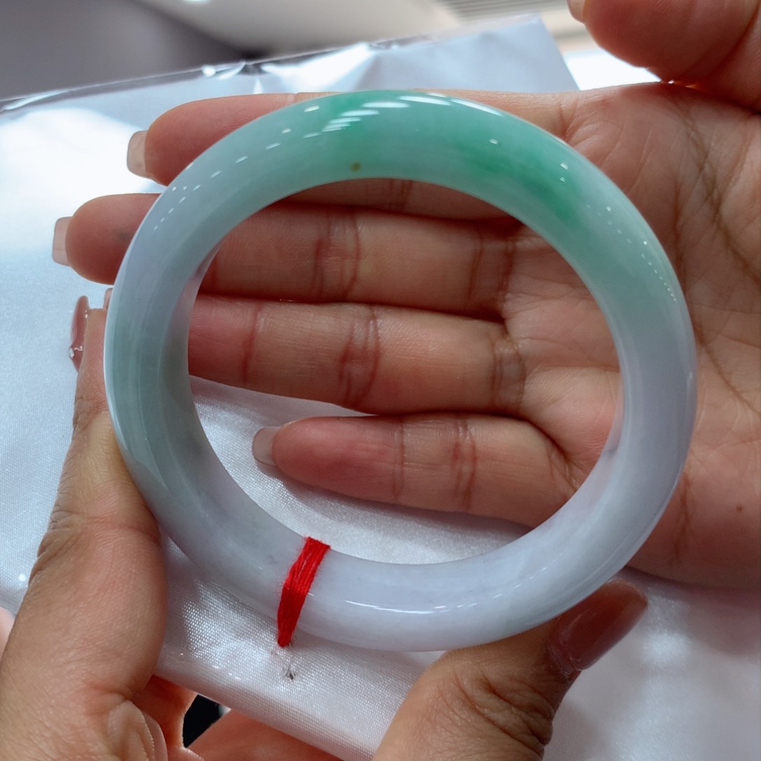 翡翠手镯未镶嵌买断