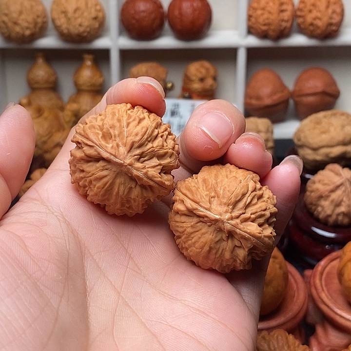 吊坠文玩核桃麒麟球