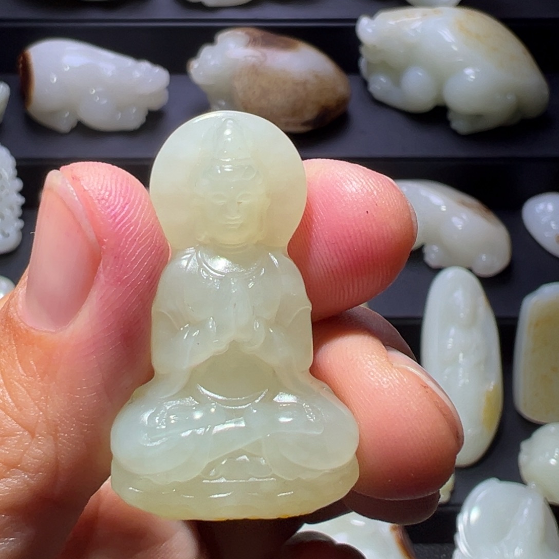 和田玉未镶嵌颈饰