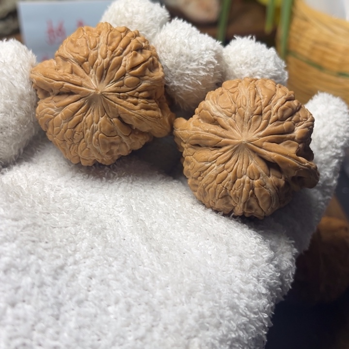 文玩核桃把件闷墩