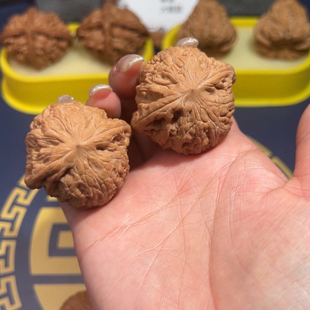 文玩核桃把件铁锤41全品克重足 