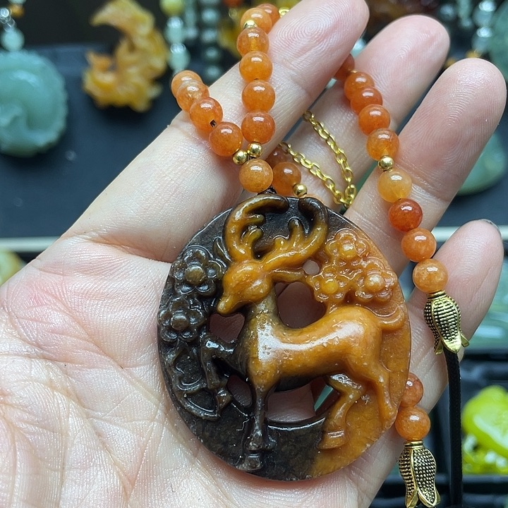 未镶嵌蛇纹石玉颈饰