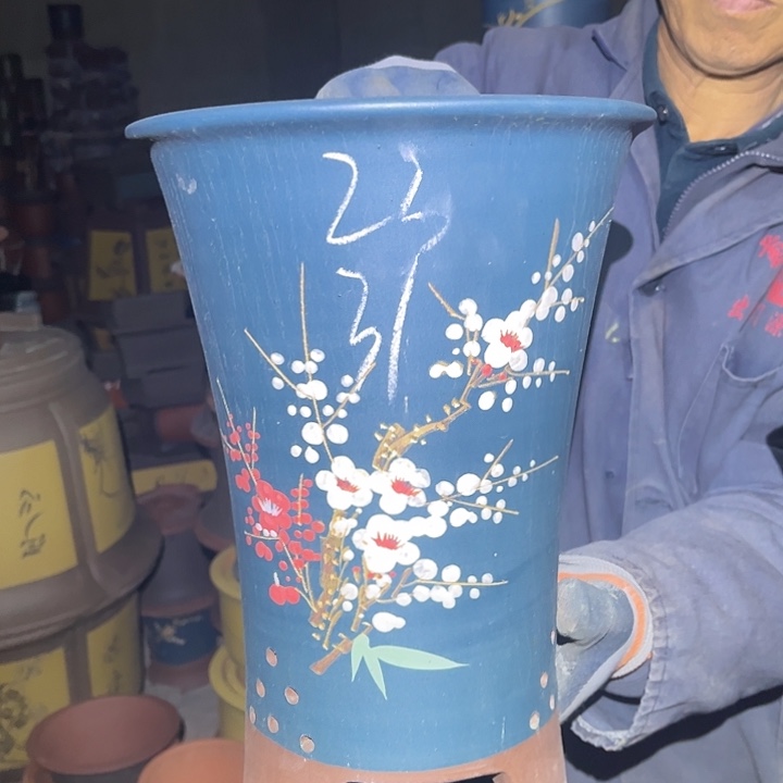 紫砂花盆紫砂花盆是最具