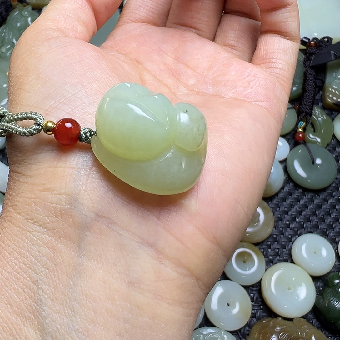 和田玉未镶嵌吊坠(不含链)卡27