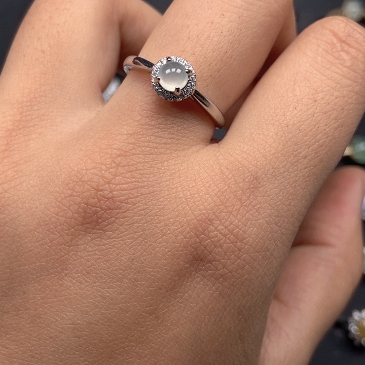 翡翠未镶嵌戒指戒指