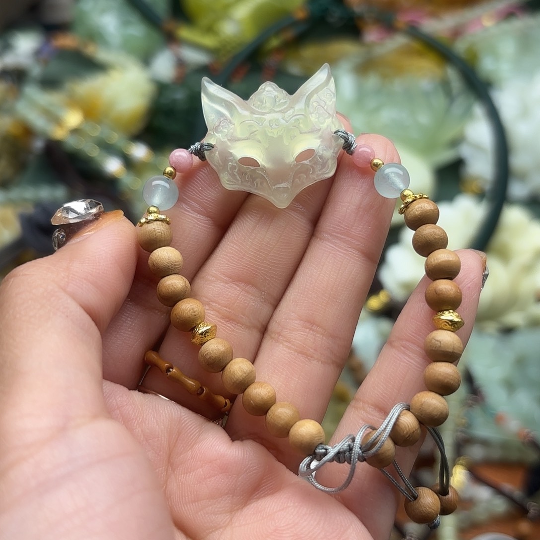 蛇纹石玉未镶嵌吊坠