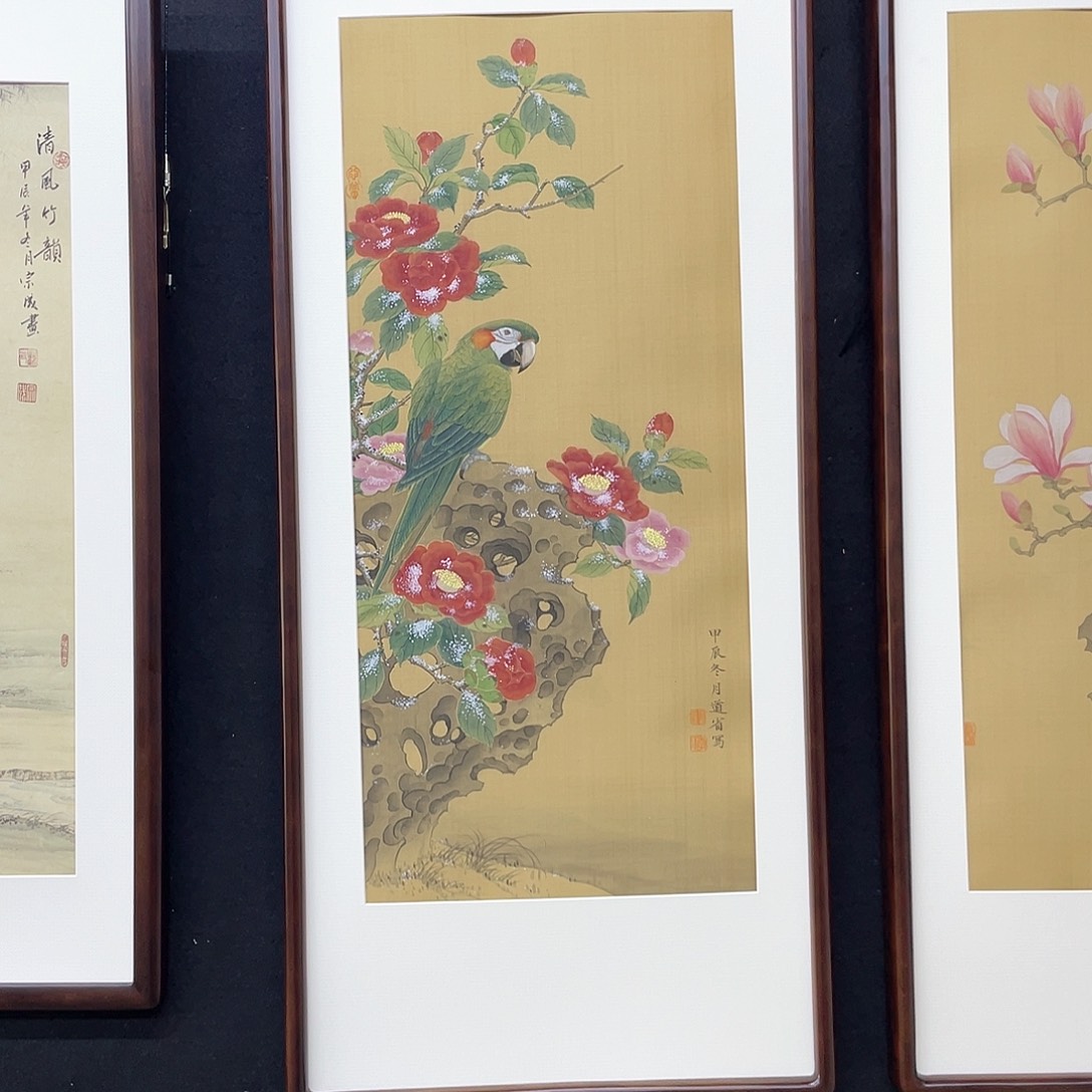 国画R****7手绘国画，绢本设色，带框包邮