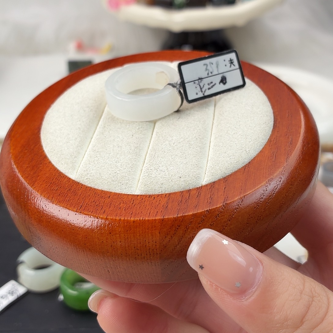 和田玉未镶嵌戒指Q39俄白圆切内径17.4