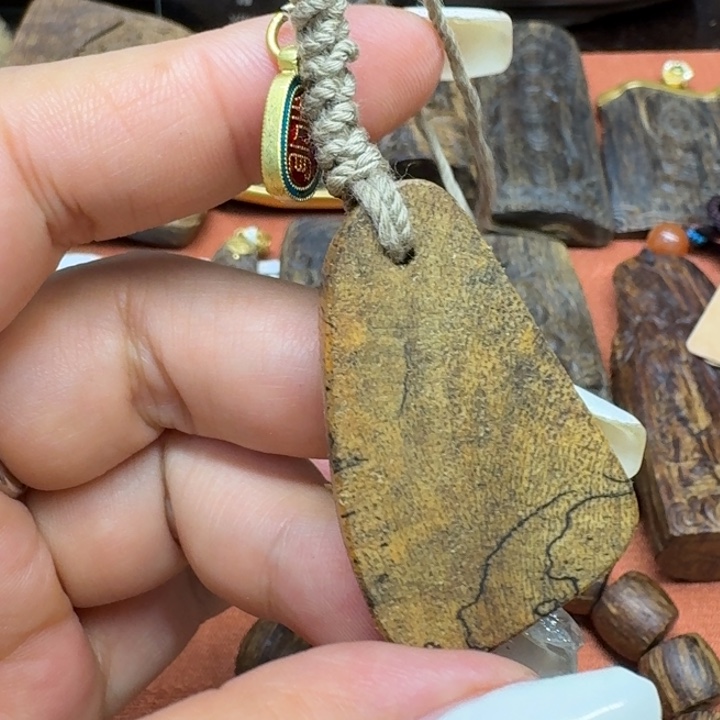 大叶紫檀（黑酸枝木类）