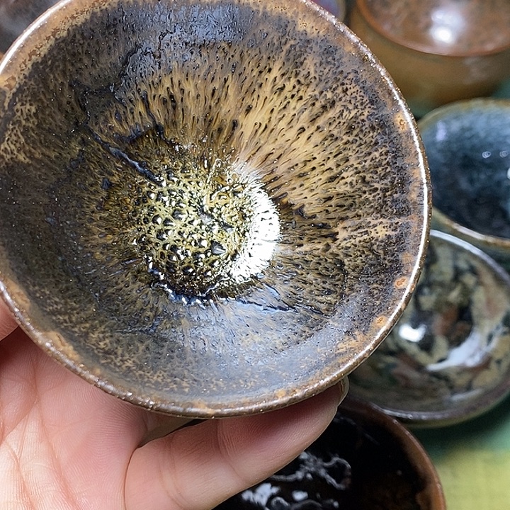 茶盏8.6健健康康快快乐乐咯