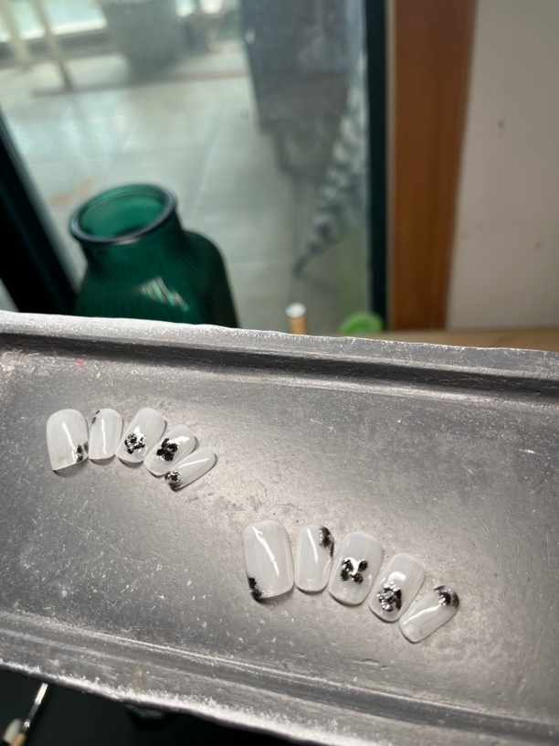 十一月第S6（1）集灰白黑玫瑰穿戴甲美甲