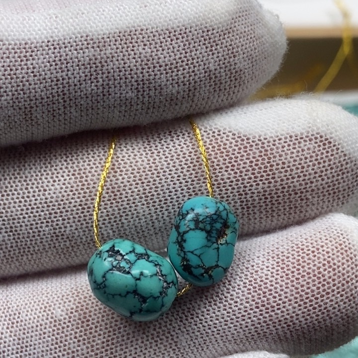 绿松石未镶嵌颈饰