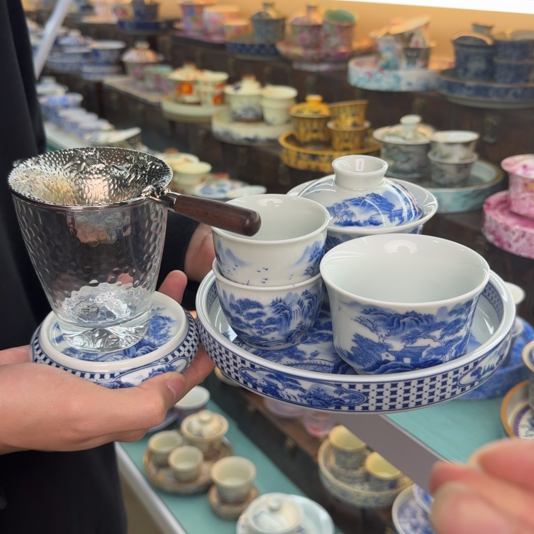 祝我们成为更好的人