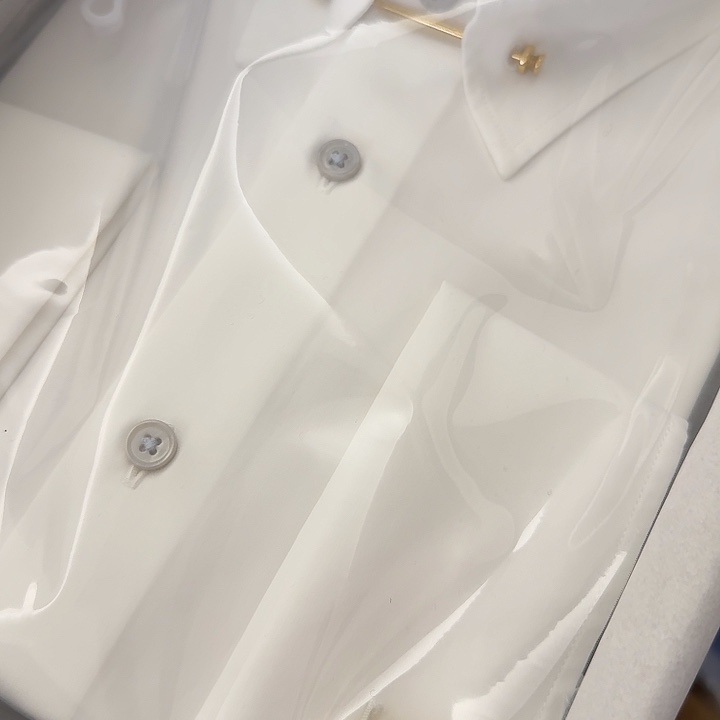 山***）TF白色衬衫39码一件