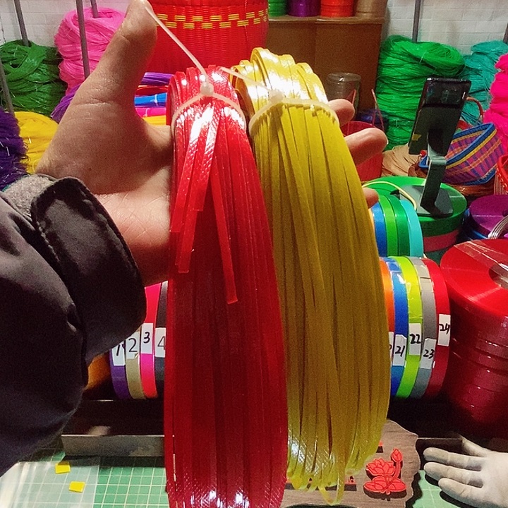 晚***梅塑钢带黄色开四红色开五各要一斤