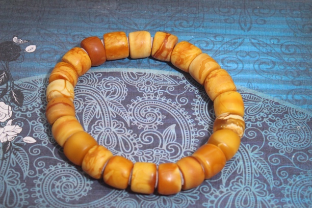 天然老花蜡马蹄手串尺寸11.克重17.9克