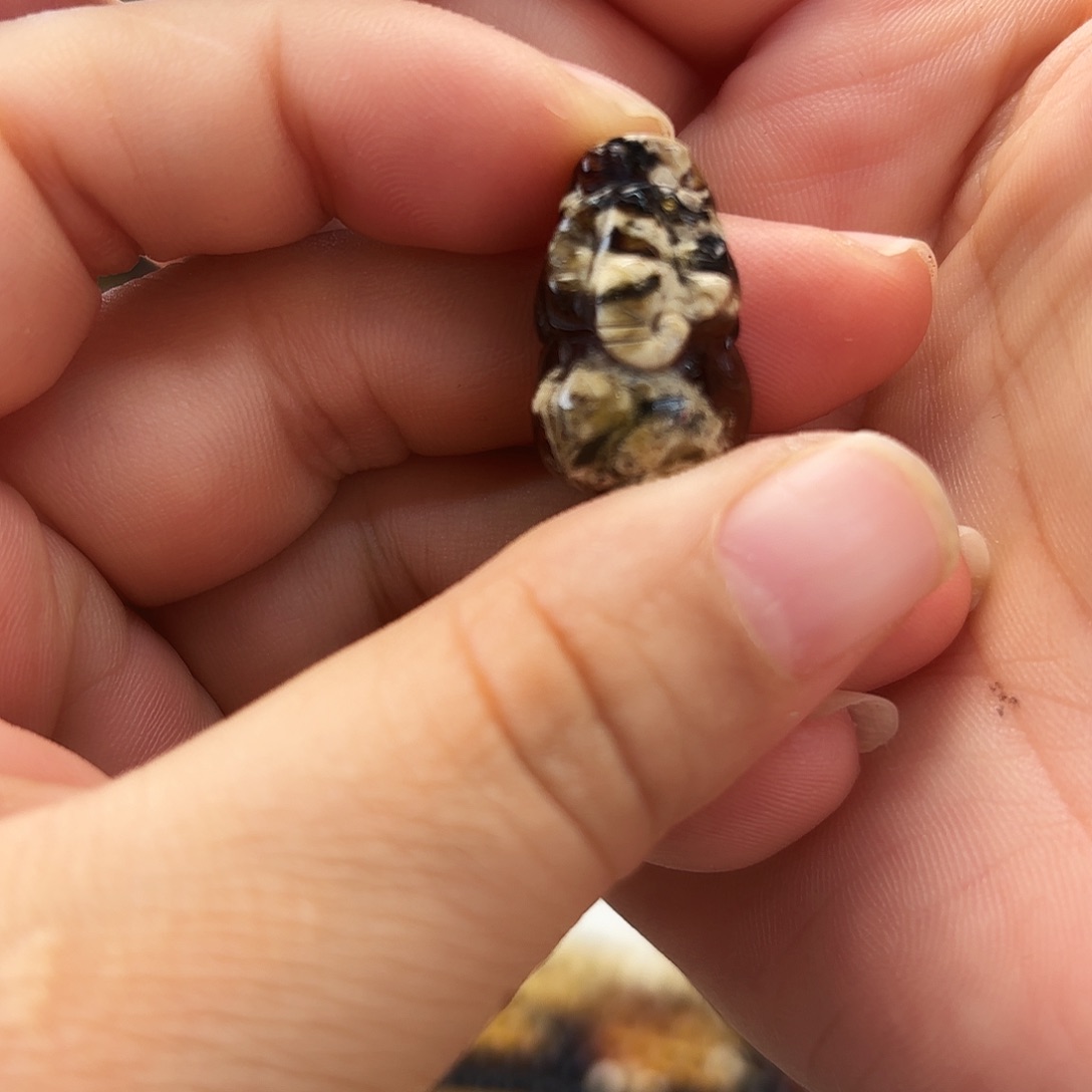 珠***控琥珀未镶嵌裸石大