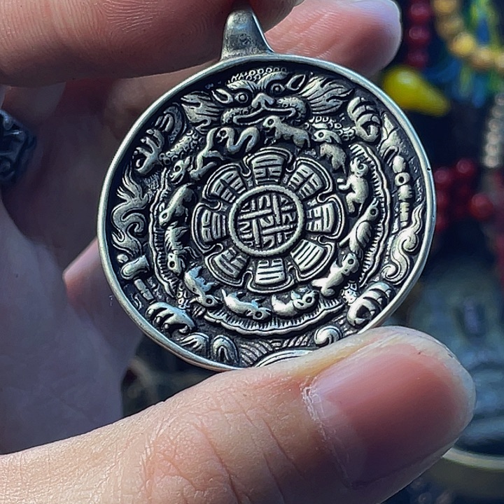 精品白铜利马铜九宫八卦牌子，一个福利