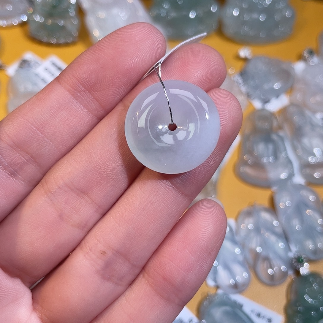 翡翠未镶嵌颈饰翡翠平安扣