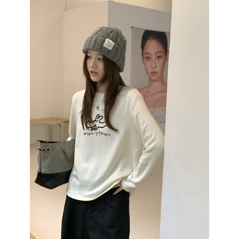 0436【冬季新款】胸前可爱狗狗加厚磨毛百搭圆领T恤（6711）