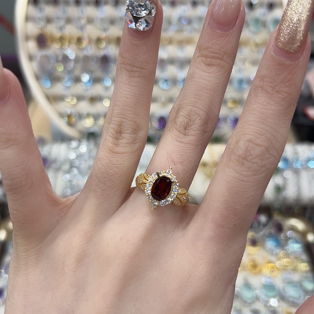 小****石榴石银S925镶嵌戒指