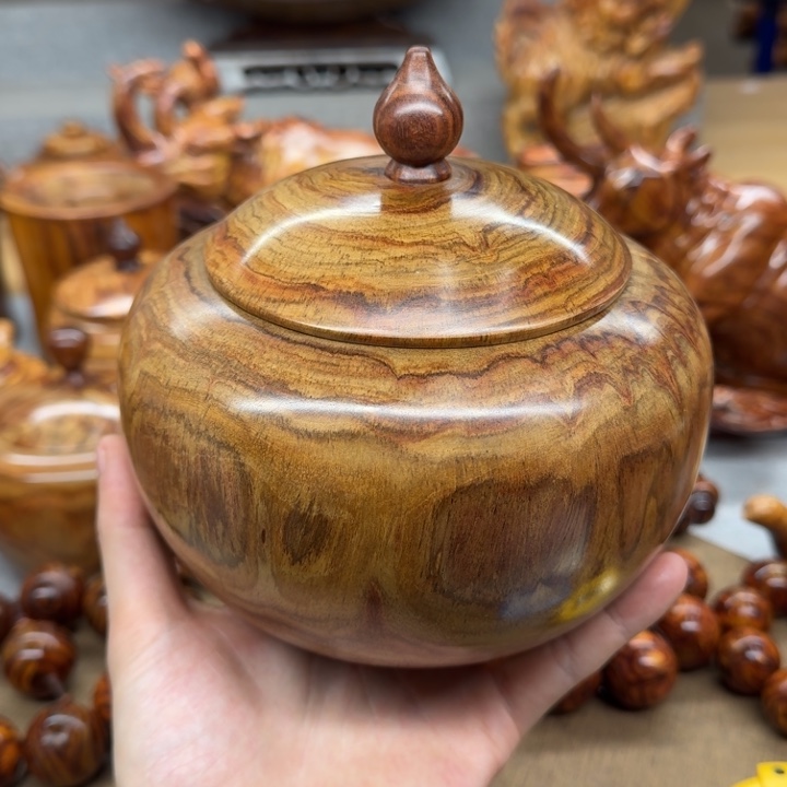 陈****黄花梨/降香黄檀688544