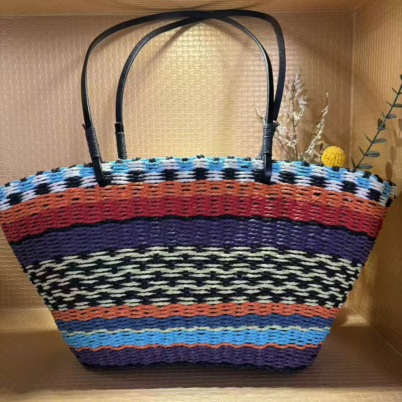 皮肩带彩绘饺子包单肩包