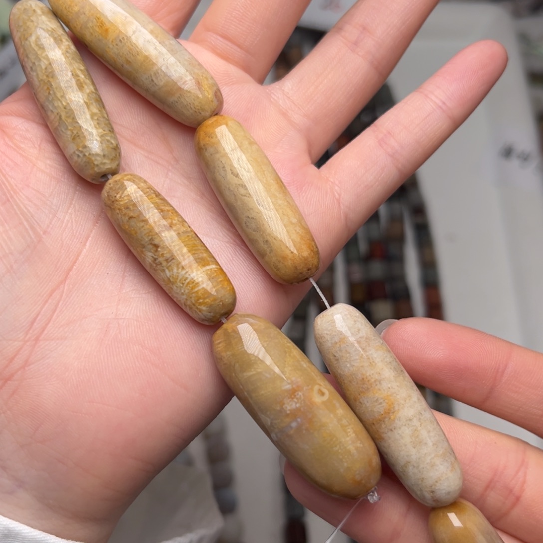 玛瑙/玉髓合金珠宝半成品K225。天然菊花石天珠一条