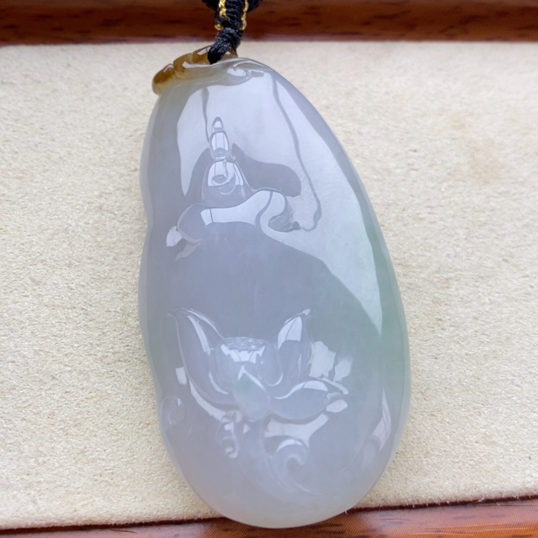 翡翠未镶嵌颈饰吊坠