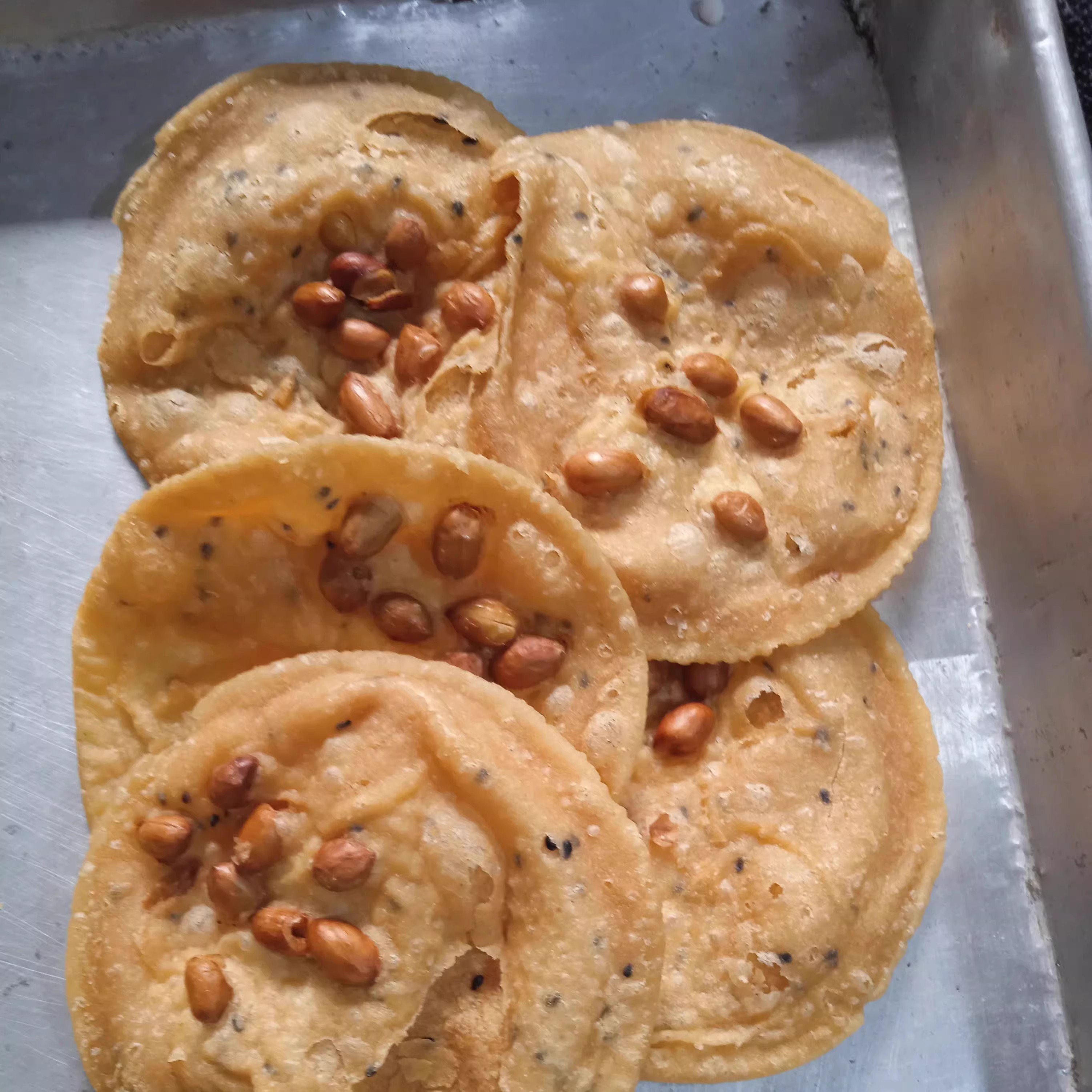 湖南常宁特产花生铁勺饼传统怀旧小吃茶点黄豆巴子饼
