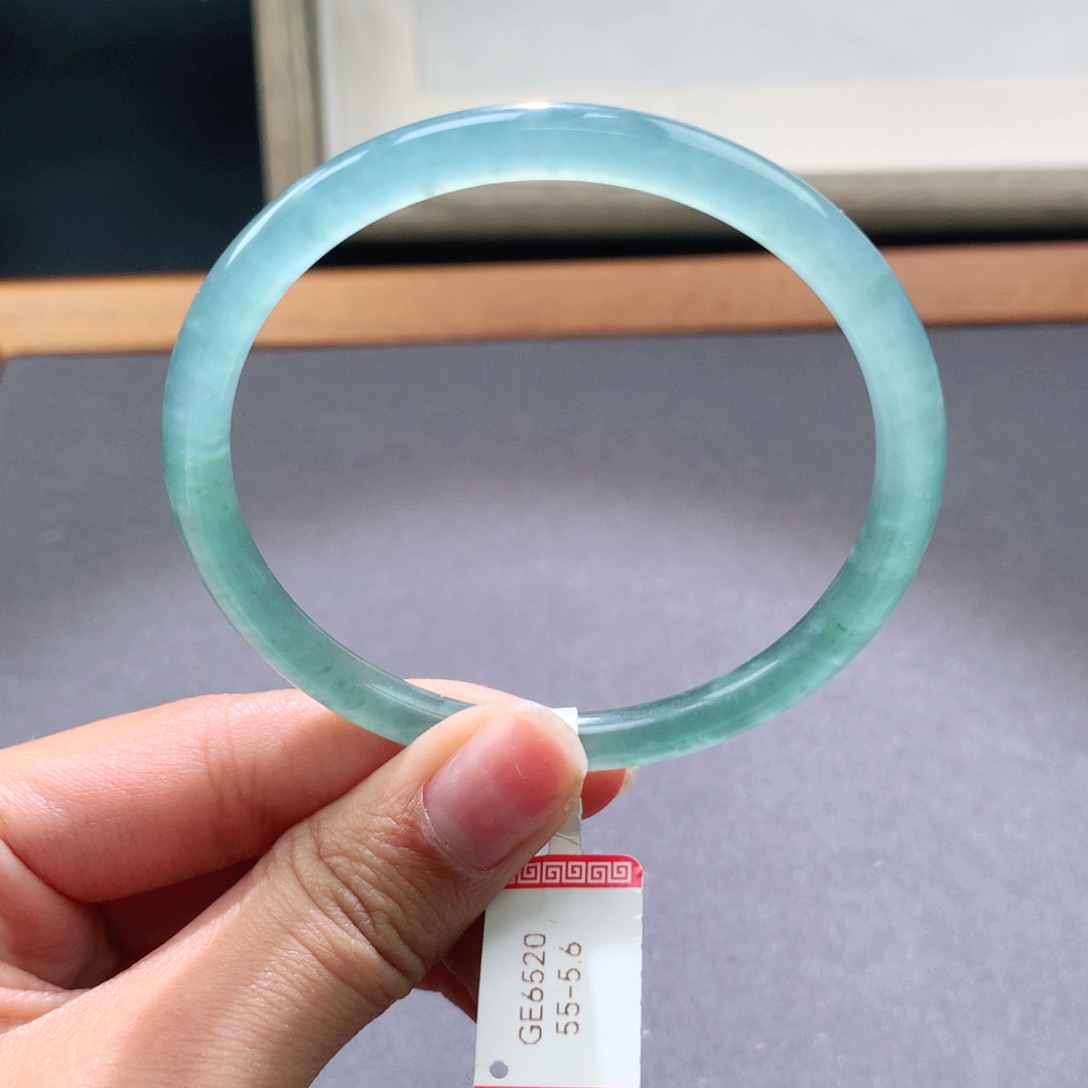 翡翠手镯未镶嵌天然翡翠手镯叮当镯