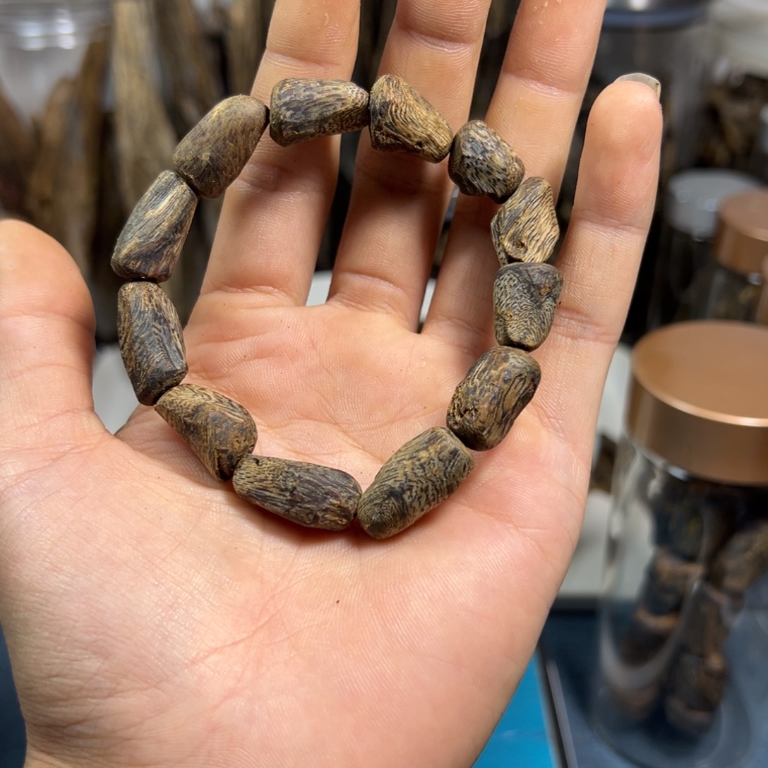 淼***淼沉香沉香碎屑沉水树丁15.8克