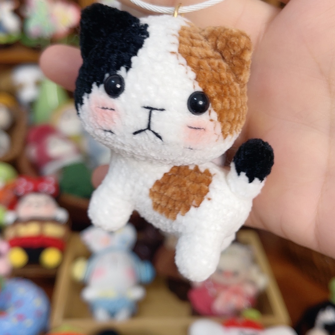 手工钩针编织三花猫玩偶挂件