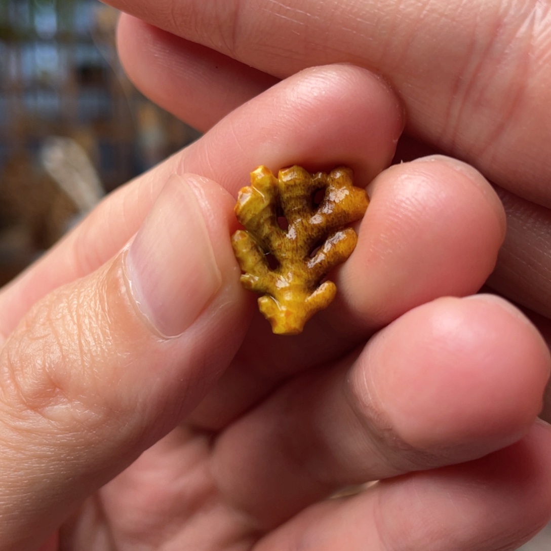 郡***语木方颜竹木艺术吊坠