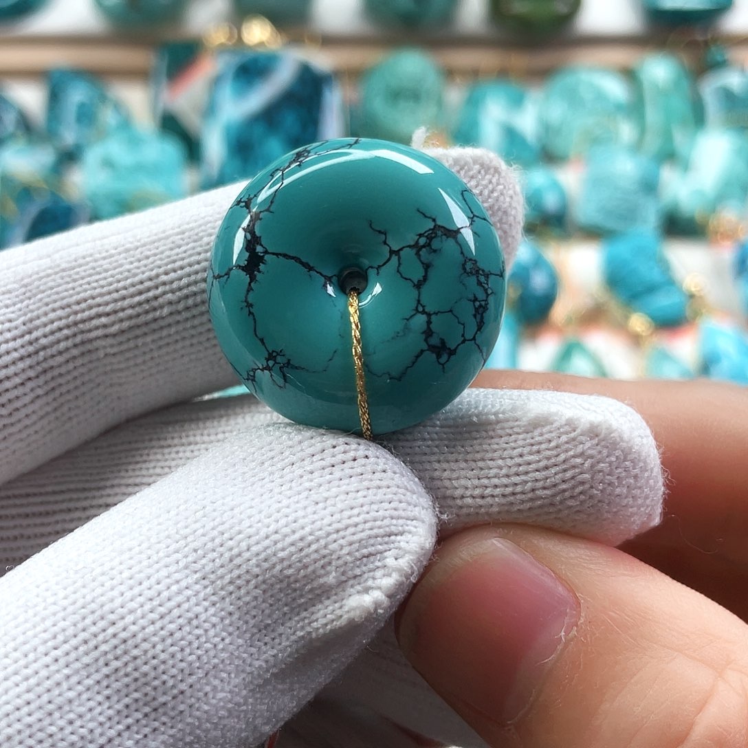 绿松石未镶嵌车挂