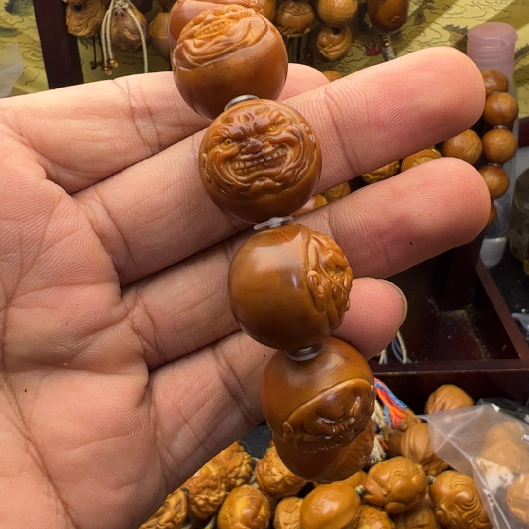 超***的吊坠橄榄核返油光洙铁盒恶僧