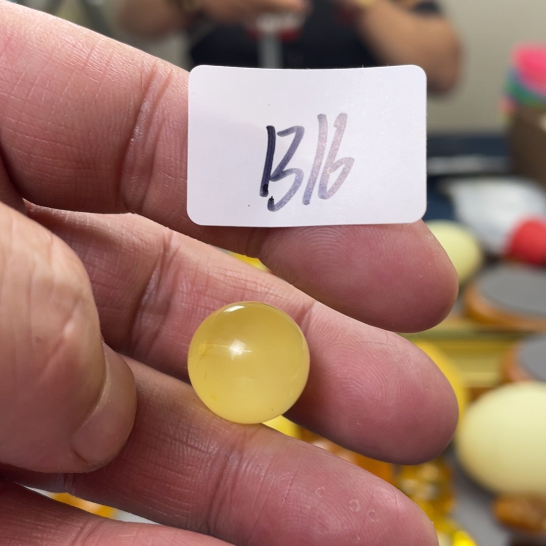 手链琥珀未镶嵌多样性发，发其中一件
