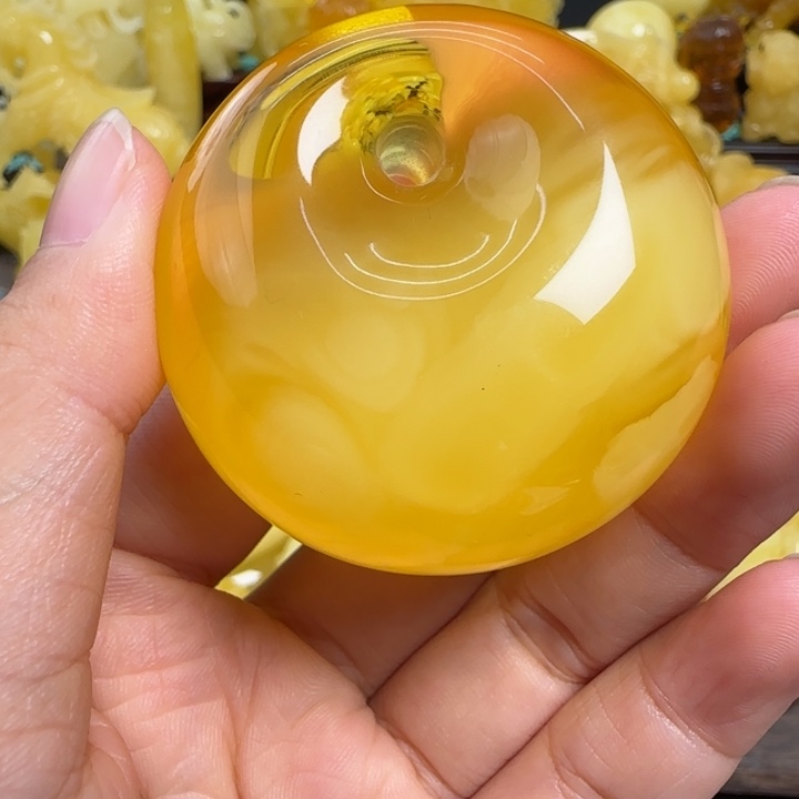 蜜蜡未镶嵌珠宝奇石