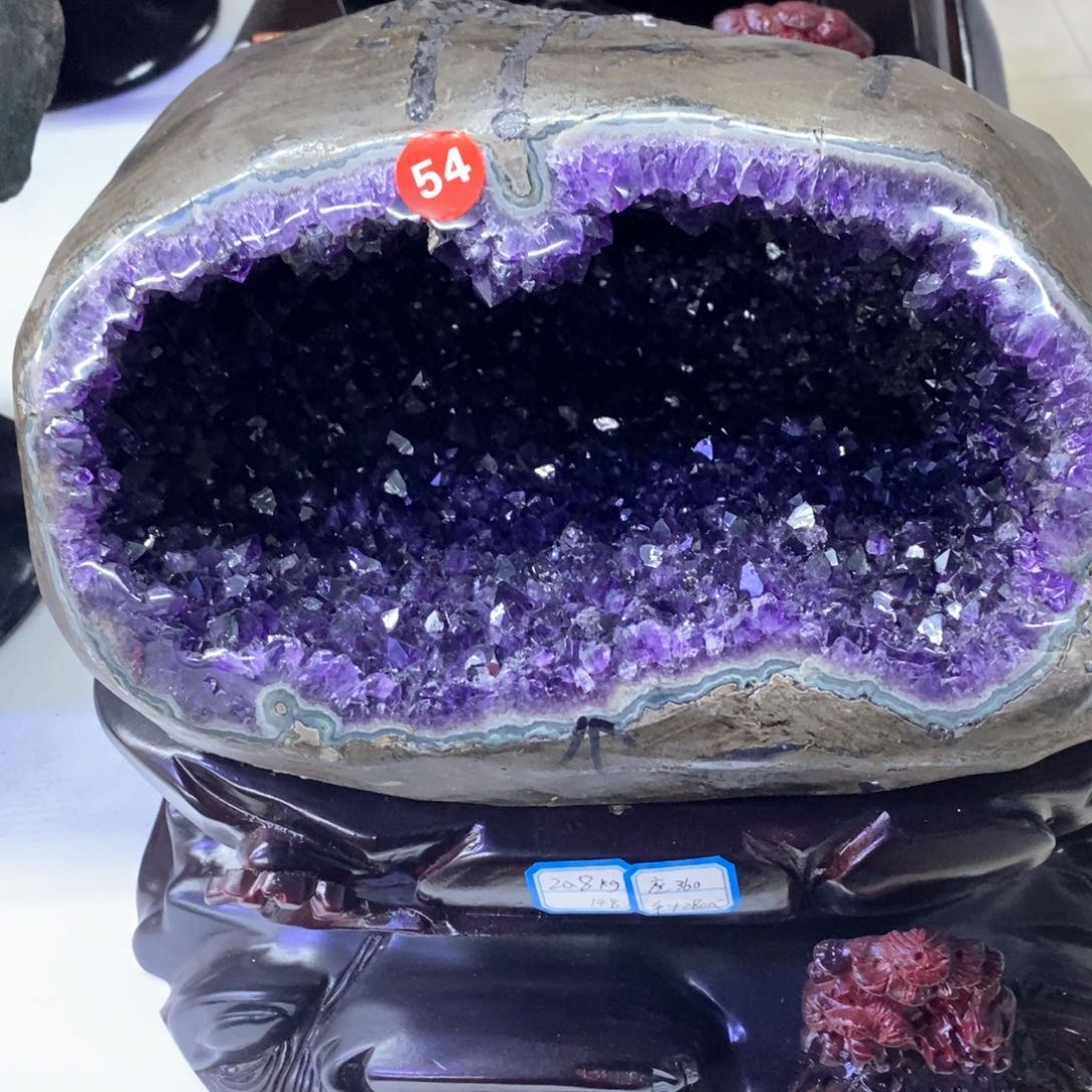 水晶摆件未镶嵌好好