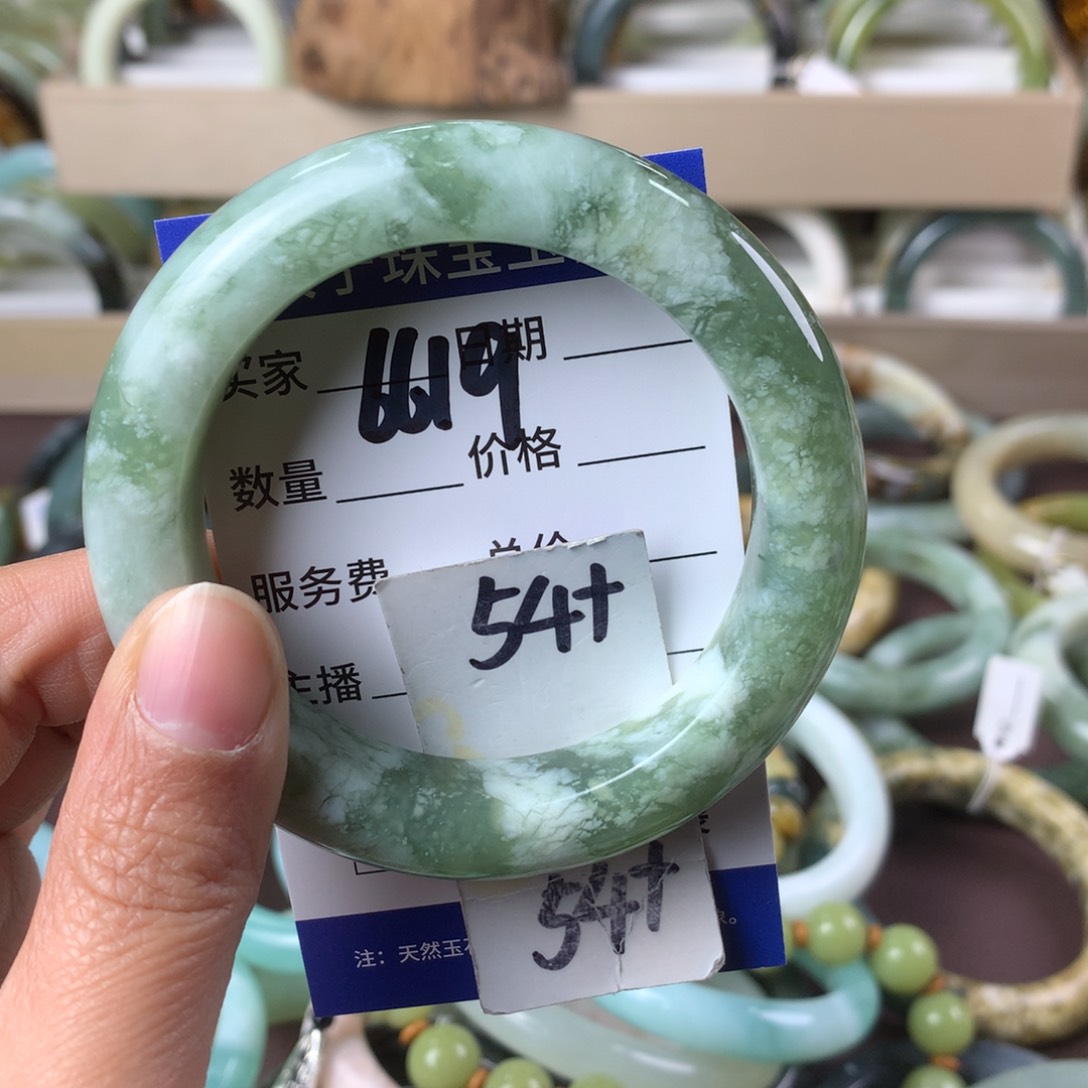 蛇纹石玉手镯未镶嵌6619