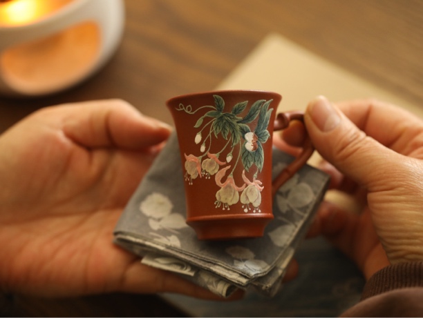 【花间·茶器】朱泥把手复古矾红陶瓷对杯主人杯·泥绘铃兰花·70cc