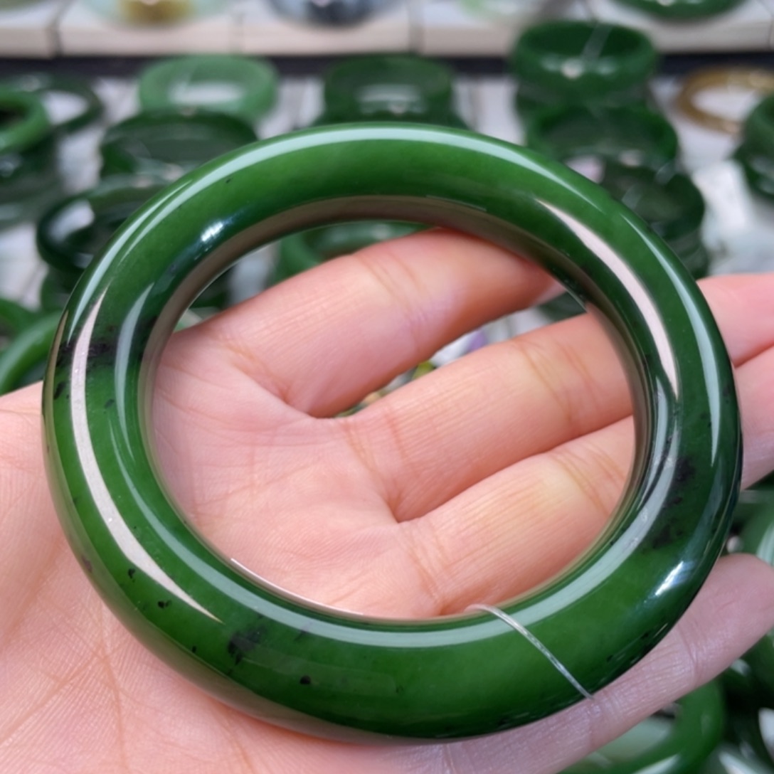和田玉（碧玉）手镯未镶嵌