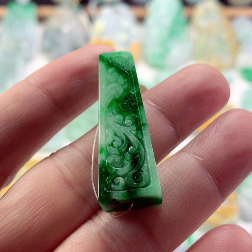 【闪购商品】翡翠吊坠(不含链)未镶嵌