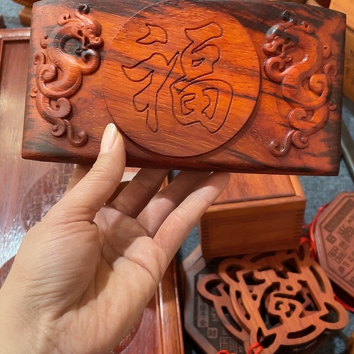 非洲紫檀（红花梨）草龙