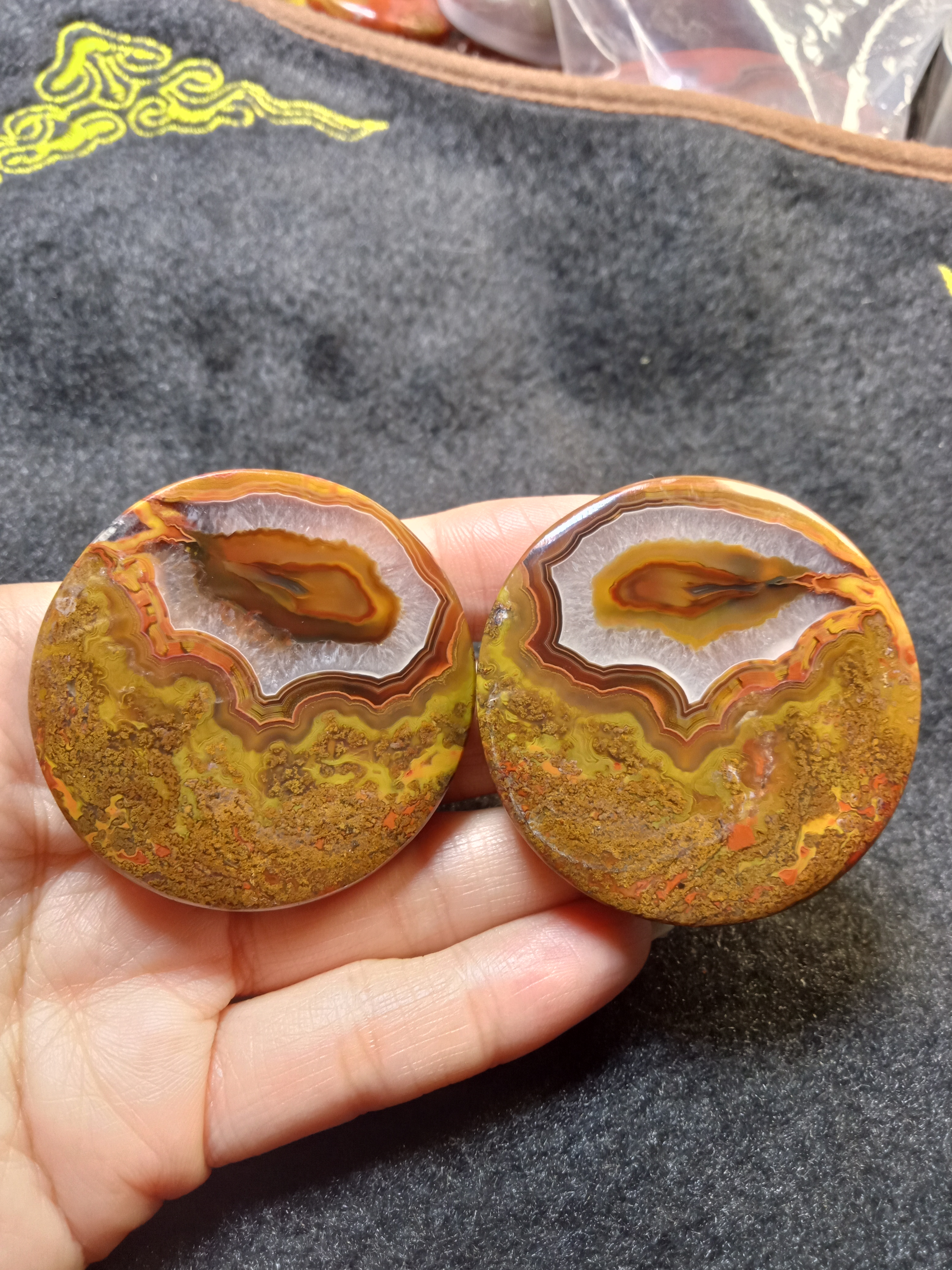 战国红玛瑙套吊坠